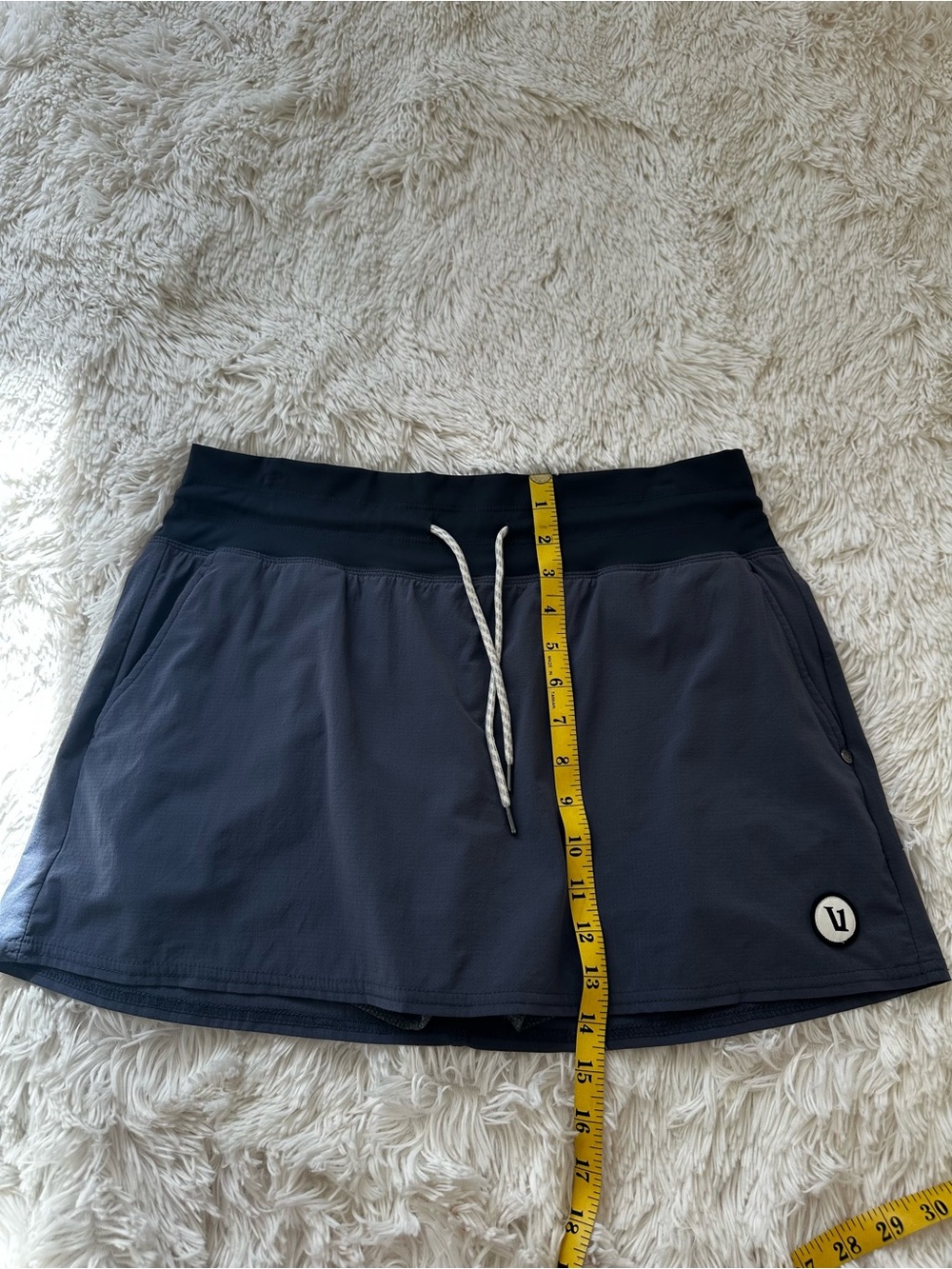 Vuori Daily Skirt Gray Built in Shorts Tennis Golf Running Women’s Size Large - Picture 4 of 6